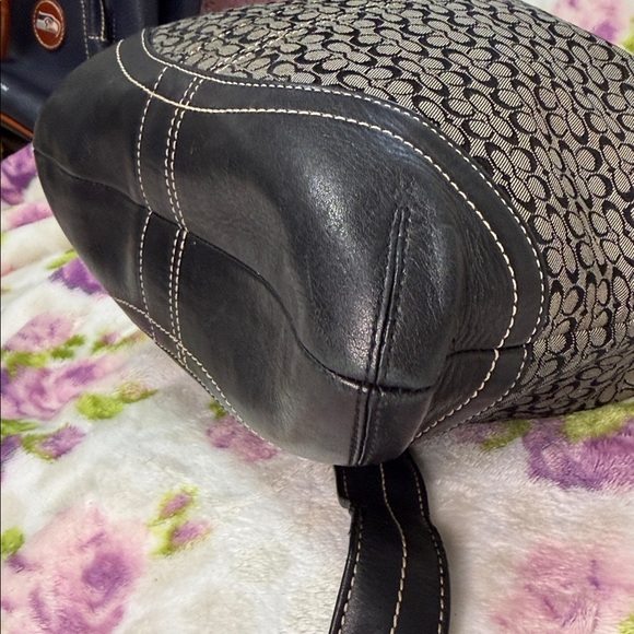 Coach Black Patterned Shoulder Crossbody Bag W/ Adjustable Strap - Picture 5 of 17